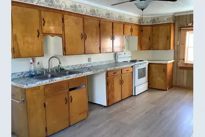 37 Presque Isle Street, Fort Fairfield, ME 04742 - Photo 3