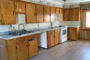 37 Presque Isle St, Fort Fairfield, ME 04742 - Photo 3