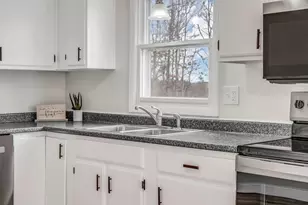 129 Summer St, Lisbon, ME 04252 - Photo 11