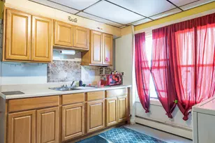 421 Cumberland St, Rumford, ME 04276 - Photo 5