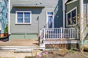 31 Cushman St, Portland, ME 04102 - Photo 9