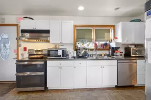 913 Essex St, Bangor, ME 04401 - Photo 17