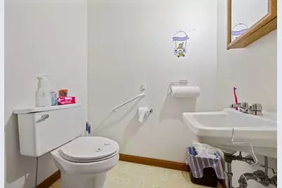 913 Essex Street, Bangor, ME 04401 - Photo 69