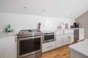 9 Mountain Rd, York, ME 03902 - Photo 11