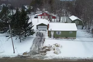 31 Edwards St, Lincoln, ME 04457 - Photo 3