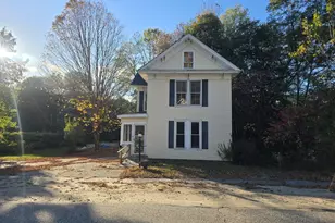 11 Pine St, Mechanic Falls, ME 04256 - Photo 3