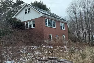 35 Hillside Ave, Falmouth, ME 04105 - Photo 3