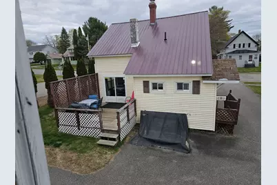 22 Pine Street, East Millinocket, ME 04430 - Photo 17