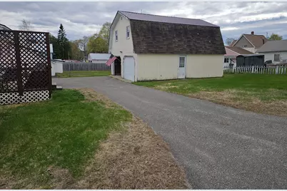 22 Pine Street, East Millinocket, ME 04430 - Photo 29