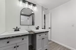 134 - 136 Sawyer St, South Portland, ME 04106 - Photo 31