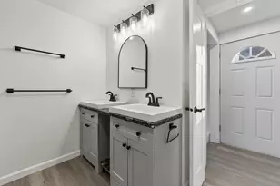 134 - 136 Sawyer St, South Portland, ME 04106 - Photo 31