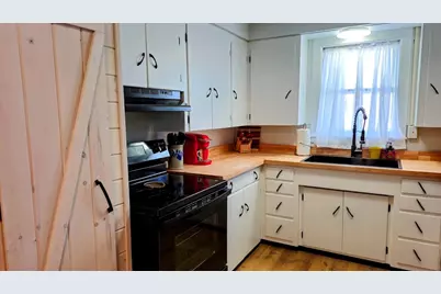 34 Maple Street, East Millinocket, ME 04430 - Photo 15