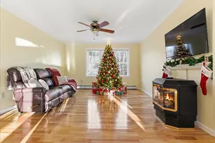 81 Crescent St, Skowhegan, ME 04976 - Photo 15