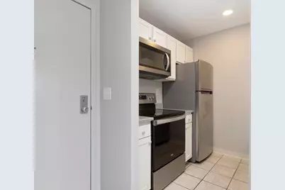 148 Breakwater Drive #302, South Portland, ME 04106 - Photo 9