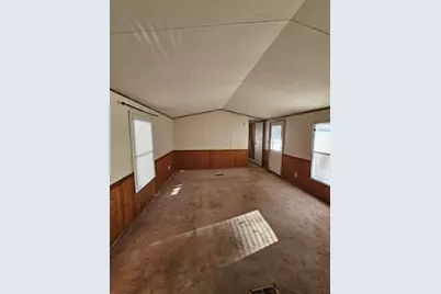 7 Pleasant Street #6,7,8, Mexico, ME 04257 - Photo 3