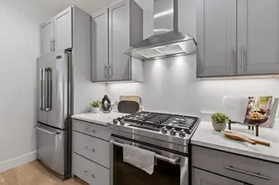 383 Commercial St, Portland, ME 04101 - Photo 11