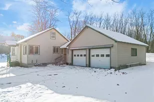 84 Bray Ave, Fairfield, ME 04937 - Photo 15