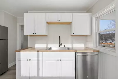 32 Abbott Street, Waterville, ME 04901 - Photo 5