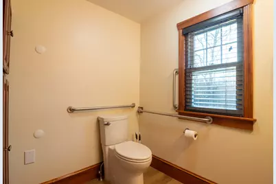 546 Broadway, Bangor, ME 04401 - Photo 21