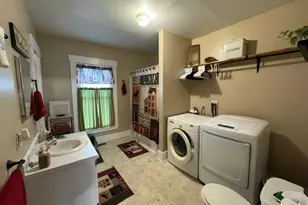 46 Cedar St, Dover Foxcroft, ME 04426 - Photo 15