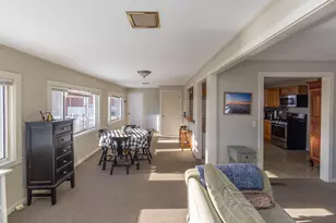 27 Lawrence Ave, Thomaston, ME 04861 - Photo 11