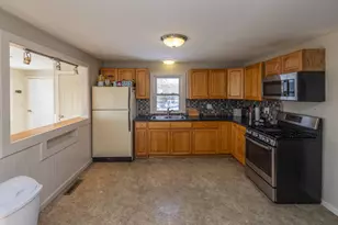 27 Lawrence Ave, Thomaston, ME 04861 - Photo 15