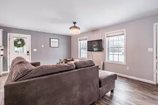 13 Silver Wy, Oxford, ME 04270 - Photo 5