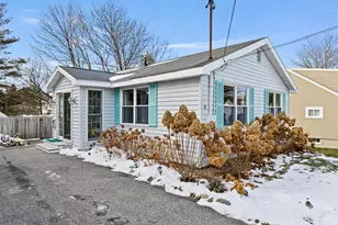 17 Spring St, South Portland, ME 04106 - Photo 3