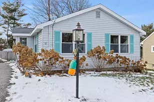 17 Spring St, South Portland, ME 04106 - Photo 3