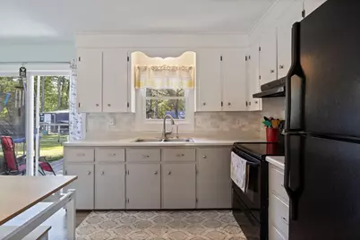 24 Middle Road, Kennebunk, ME 04043 - Photo 13