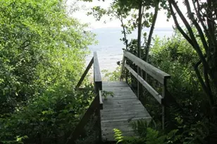 11 Treat St, Belfast, ME 04915 - Photo 9