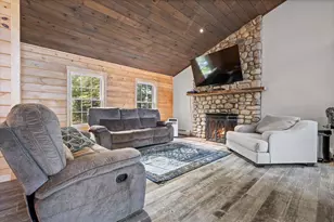 133 Hart St, Newport, ME 04953 - Photo 9