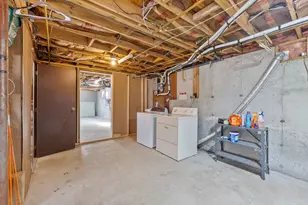 18 Plymouth Dr, Biddeford, ME 04005 - Photo 25