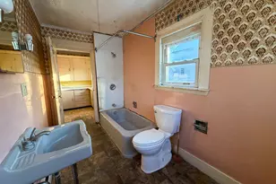 10 Lindsay St, Lincoln, ME 04457 - Photo 9