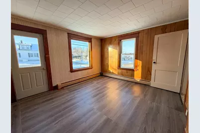 10 Lindsay Street, Lincoln, ME 04457 - Photo 7