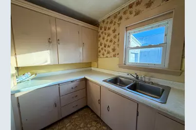 10 Lindsay Street, Lincoln, ME 04457 - Photo 5