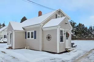 33 Elizabeth St, Presque Isle, ME 04769 - Photo 3