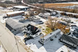 58 Fleming St, Lincoln, ME 04457 - Photo 3