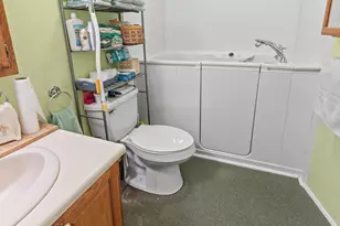 566 Deerfield Dr, Hermon, ME 04401 - Photo 19