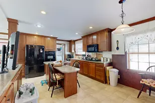 8 Sheldon Pl, Lewiston, ME 04240 - Photo 9
