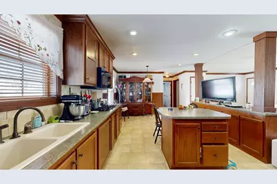 8 Sheldon Place, Lewiston, ME 04240 - Photo 5