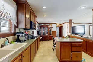 8 Sheldon Pl, Lewiston, ME 04240 - Photo 5