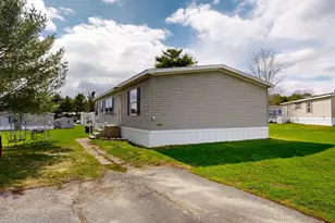 8 Sheldon Pl, Lewiston, ME 04240 - Photo 31