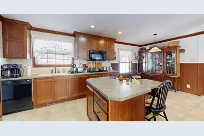 8 Sheldon Place, Lewiston, ME 04240 - Photo 3