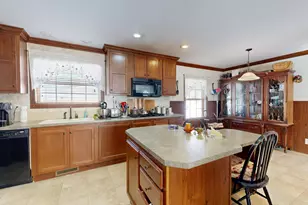 8 Sheldon Pl, Lewiston, ME 04240 - Photo 3