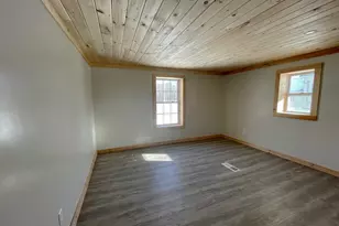 296 N Main St, Pittsfield, ME 04967 - Photo 9
