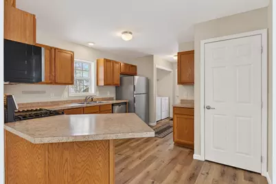 30 Elliott Avenue, Lewiston, ME 04240 - Photo 13