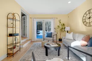 17 Arnold Rd, Freeport, ME 04032 - Photo 5