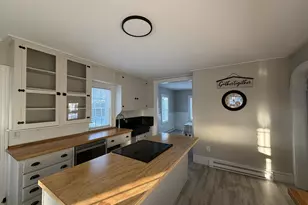 12 Bowdoin St, Houlton, ME 04730 - Photo 7