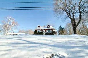 103 Pleasant St, Dexter, ME 04930 - Photo 3